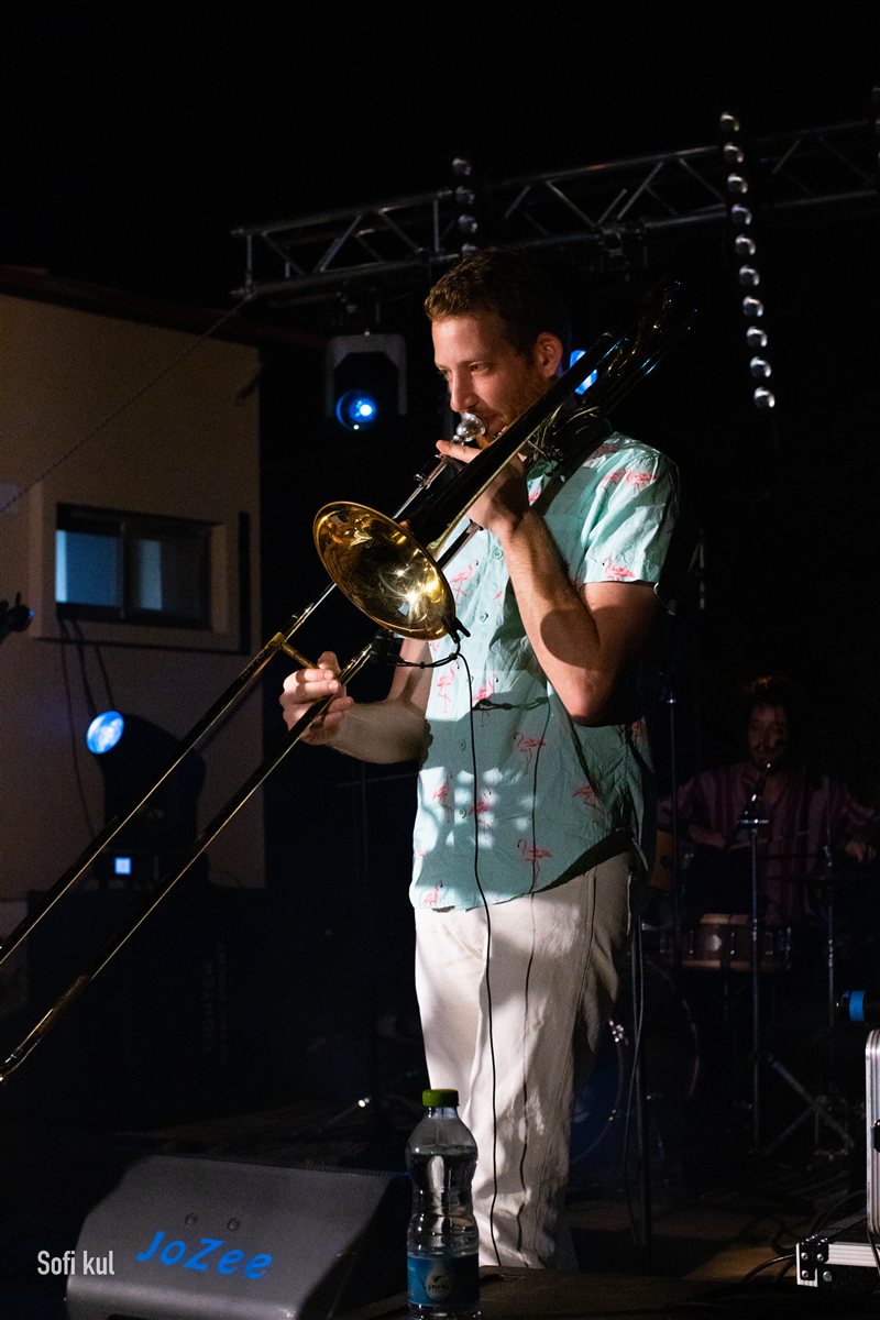 Amir Mano performing live on trombone